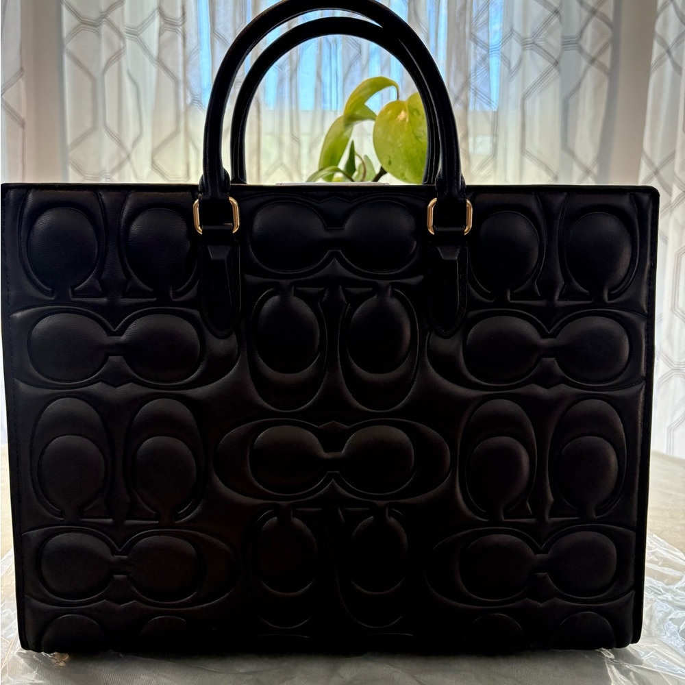 Coach Large Maggie Tote - Picture 2 of 11